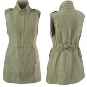 CAbi Explorer Vest Army Green